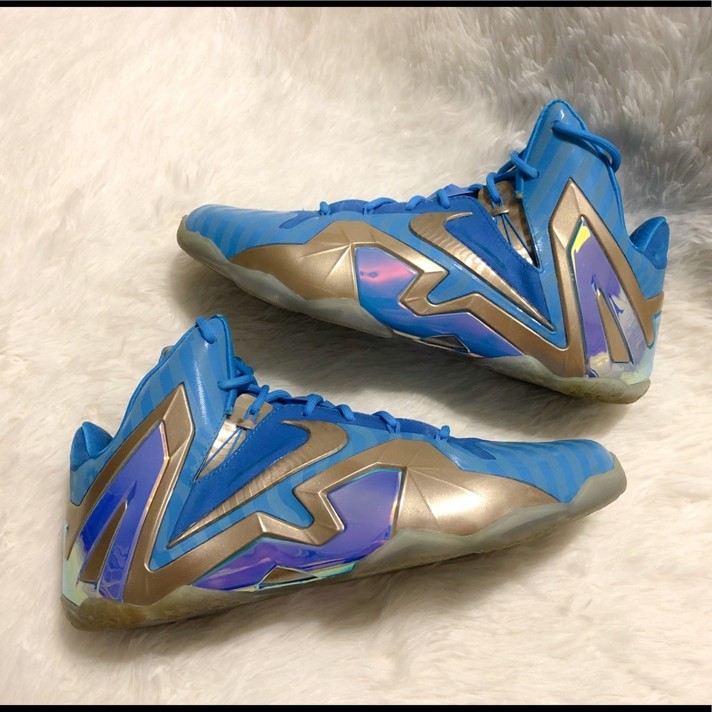 NIKE LeBron 11 Elite Collection 'Maison Du LeBron' - Picture 5 of 11
